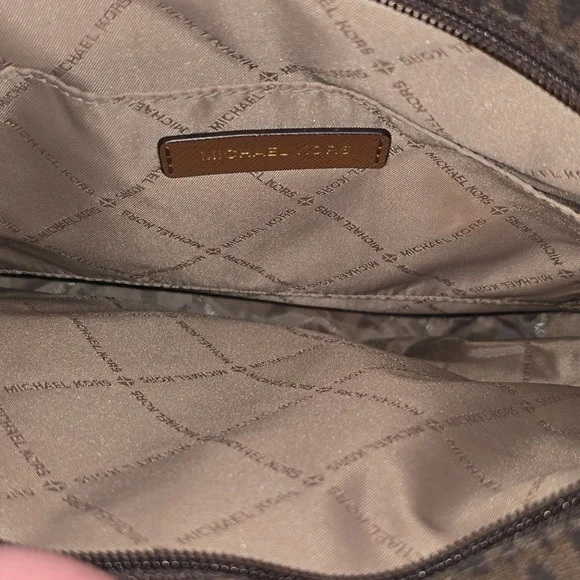 Michael Kors OutletJet Set Travel Large Logo Messenger Bag NWOT - Picture 8 of 16